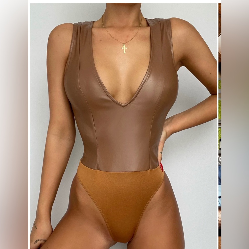 FashionNova the muse bodysuit size large